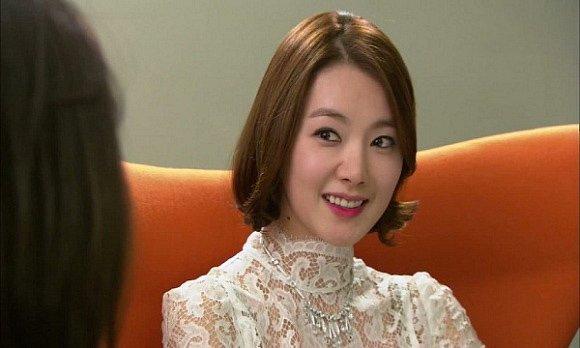 Chồng đòi ly hôn vì gái độc không con, 5 năm sau tôi hả hê gặp anh ở phòng khám-2