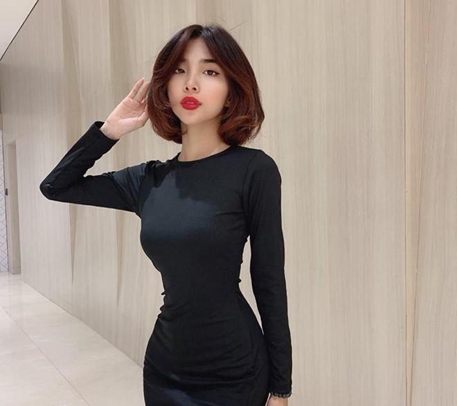 Dàn hotgirl sở hữu vòng eo con kiến chăm khoe ảnh gợi cảm-1