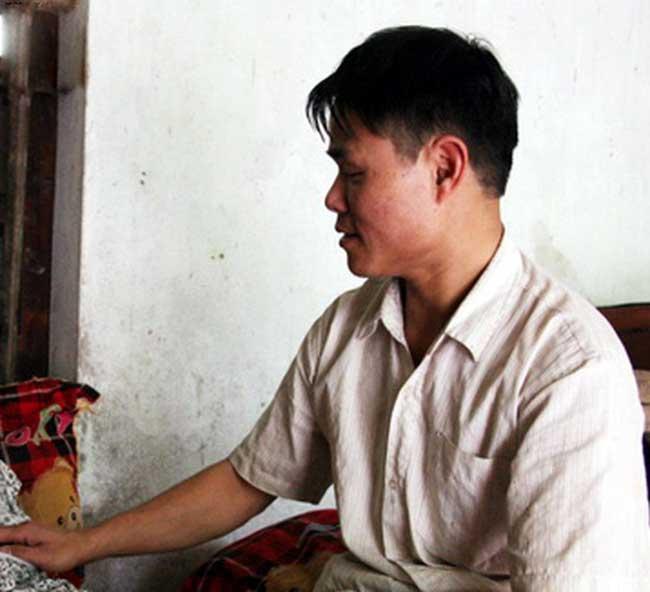 Bà nội bé gái bị bố đẻ hiếp dâm đến sinh con: Con bé vẫn còn đội tang mẹ trên đầu, nó đã xâm hại-2