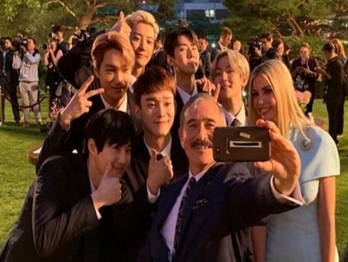 Suho ngượng ngùng vì lỡ spoil thông tin về album mới sắp ra mắt của EXO ngay trên sân khấu concert-3