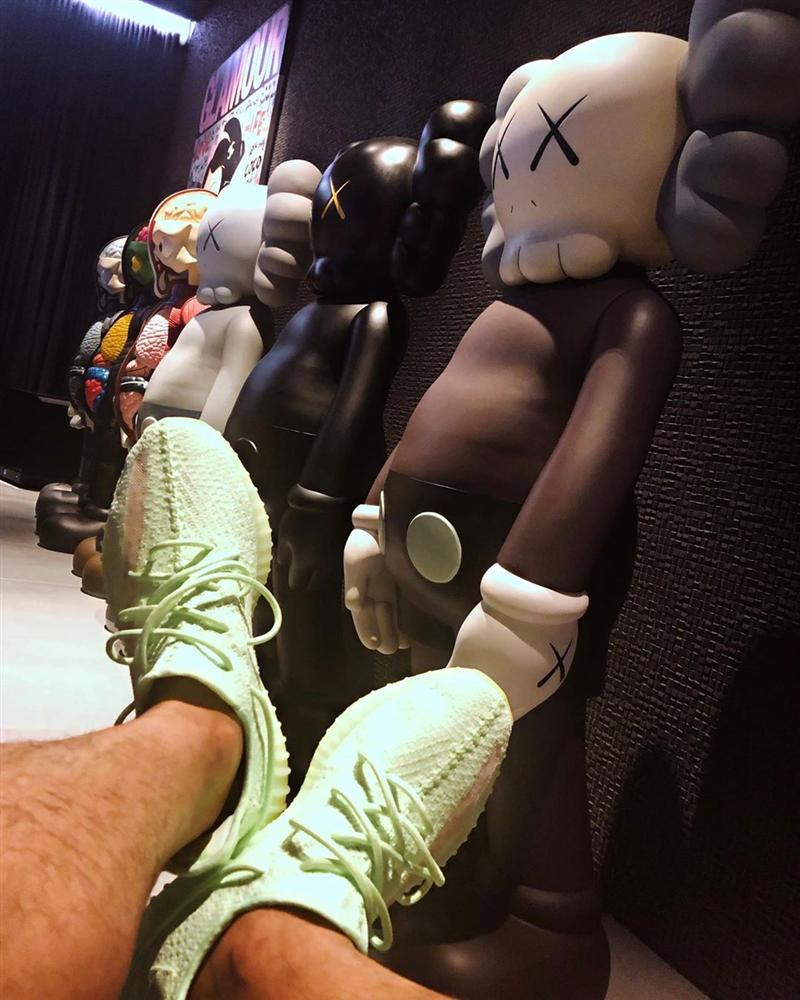 Khoe clip tiktok cực lầy lội nhưng điều mà fan trầm trồ là gia tài BEARBRICKS chục tỷ đồng của Lương Sơn Bá La Chí Tường-8