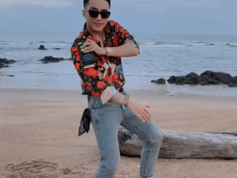 Mừng sinh nhật tuổi 25, Sơn Tùng tung thử thách cover điệu nhảy 'đau tay' trong MV 'Hãy trao cho anh'
