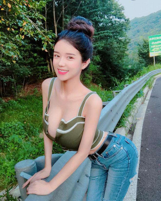 Vóc dáng cực kỳ bốc lửa của nữ MC tố bạn trai tung clip nóng của mình vào nhóm chat sex Jung Joon Young-7