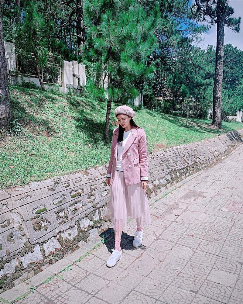 Ngọc Trinh xuống tóc sau ồn ào bị lộ vòng 1 xập xệ-9