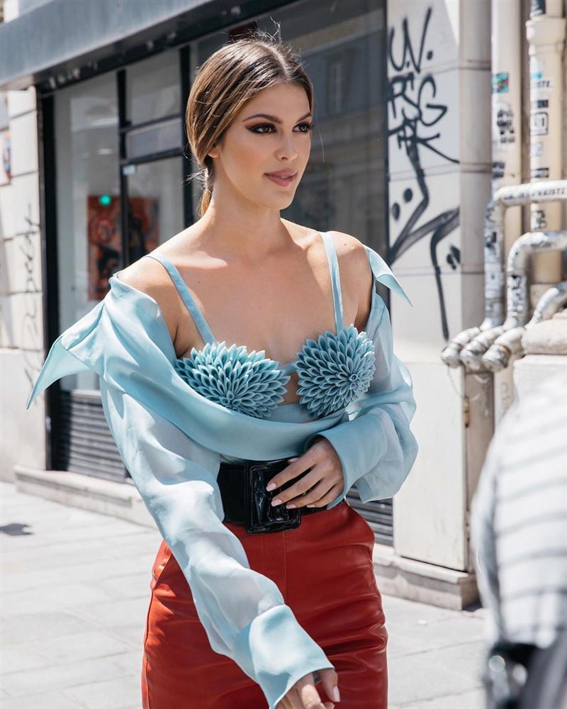 Bản tin Hoa hậu Hoàn vũ 5/7: Đối thủ rất nặng ký của Hoàng Thùy bất ngờ lộ gương mặt đồi mồi chi chít-7