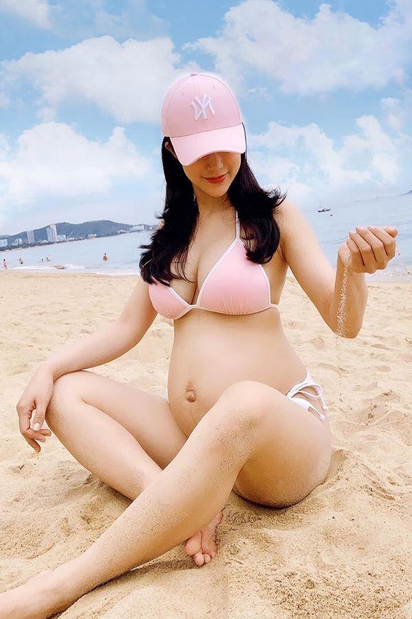 Top mỹ nhân Việt bầu bí vượt mặt vẫn mặc bikini đẹp nhất-4