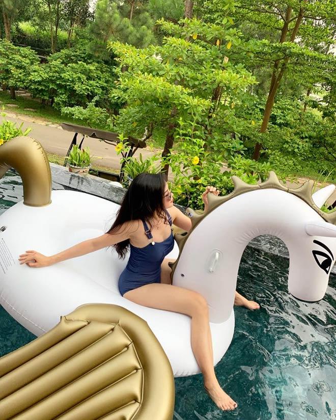 Ngoại hình gây shock sau 4 năm đổi đời của hotgirl dao kéo Nam Định đình đám một thời-4