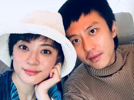 Ngỡ ngàng với ngoại hình lanh lợi của hai nhóc tì nhà Đặng Siêu - Tôn Lệ trong lần đầu công khai-8