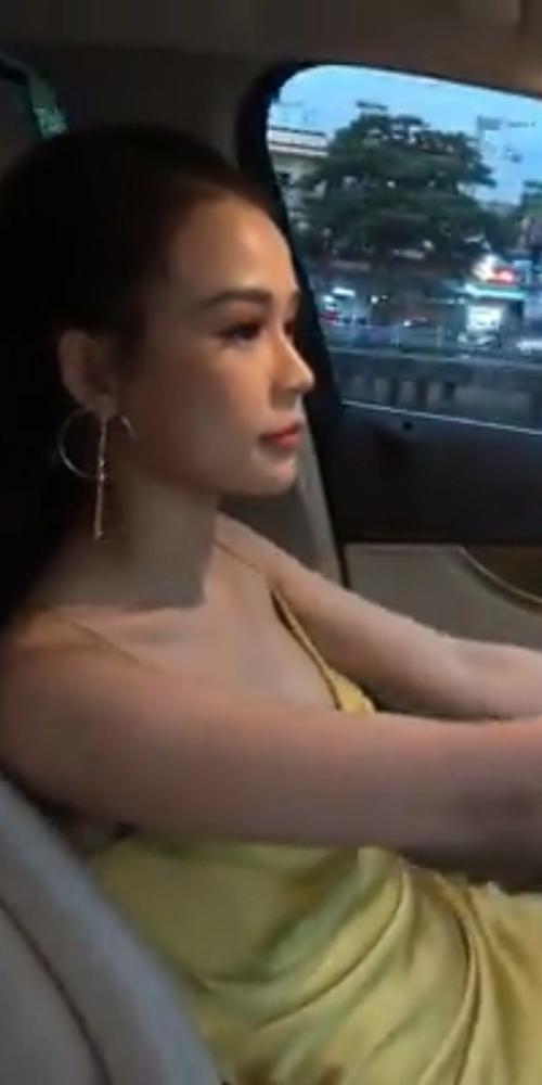 Lâu lâu Sam mới trổ tài hát tặng fan, Diệu Nhi vào phán một câu… không thể phũ hơn-2