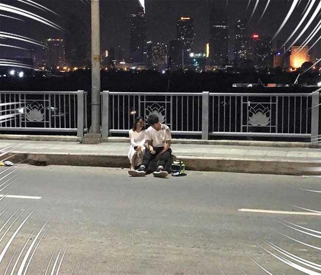 Đôi nam nữ lái xe phân khối lớn tông trúng cụ ông nhặt ve chai trên cầu Thủ Thiêm, ngồi bình thản tâm sự, không xem nạn nhân sống hay chết?-5