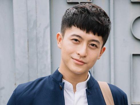 Đi ra mắt phim mới của Harry Lu, Midu lại mải mê chụp ảnh cùng Quốc Trường Về Nhà Đi Con-19