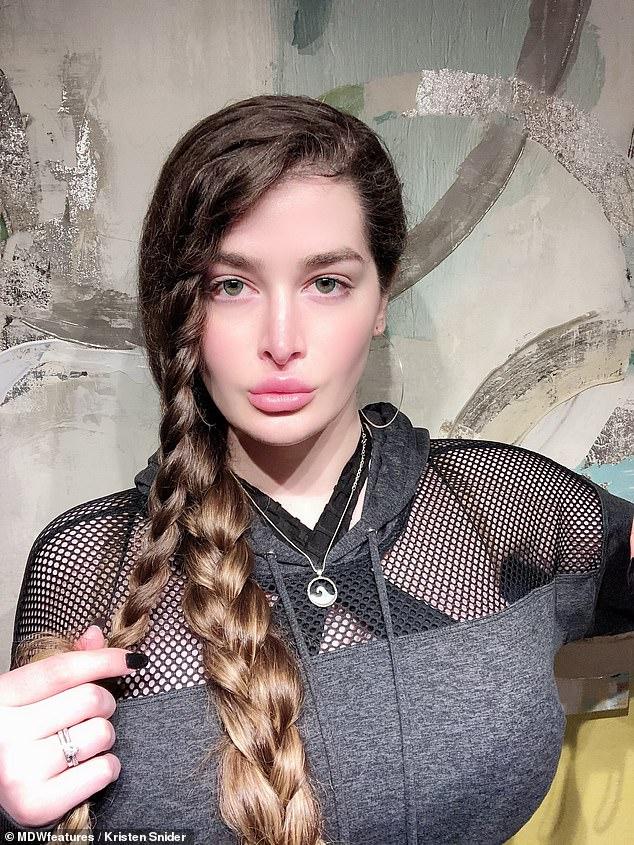 Sốc với thân hình của cô gái nghiện phẫu thuật thẩm mỹ-8