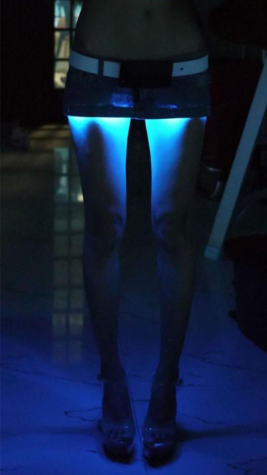 Biến vùng nhạy cảm sáng chói cả bầu trời, gái xinh gây sốt giữa đêm muộn tối qua là ai?-3