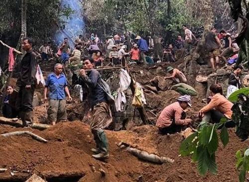 Nghìn người đổ xô lên núi vì tin đồn đào được đá quý trị giá 5 tỷ đồng-1