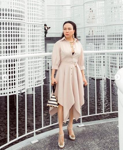 Ngoài phong cách thời trang hiếm khi đẹp, Phượng Chanel lại bị soi cách xuống xe kém sang-5