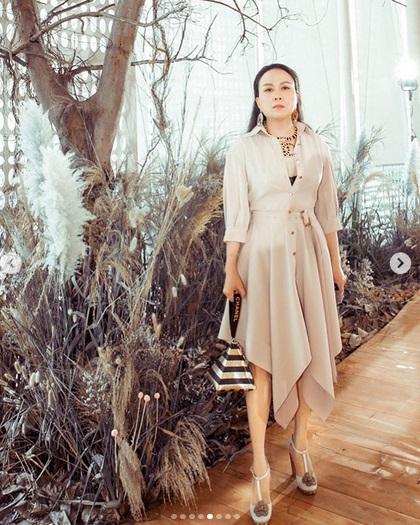 Ngoài phong cách thời trang hiếm khi đẹp, Phượng Chanel lại bị soi cách xuống xe kém sang-6