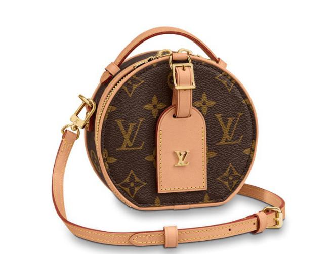 Bóc giá túi, giày hiệu đẹp và trendy được Ninh Dương Lan Ngọc khoe trong nhà tắm-8