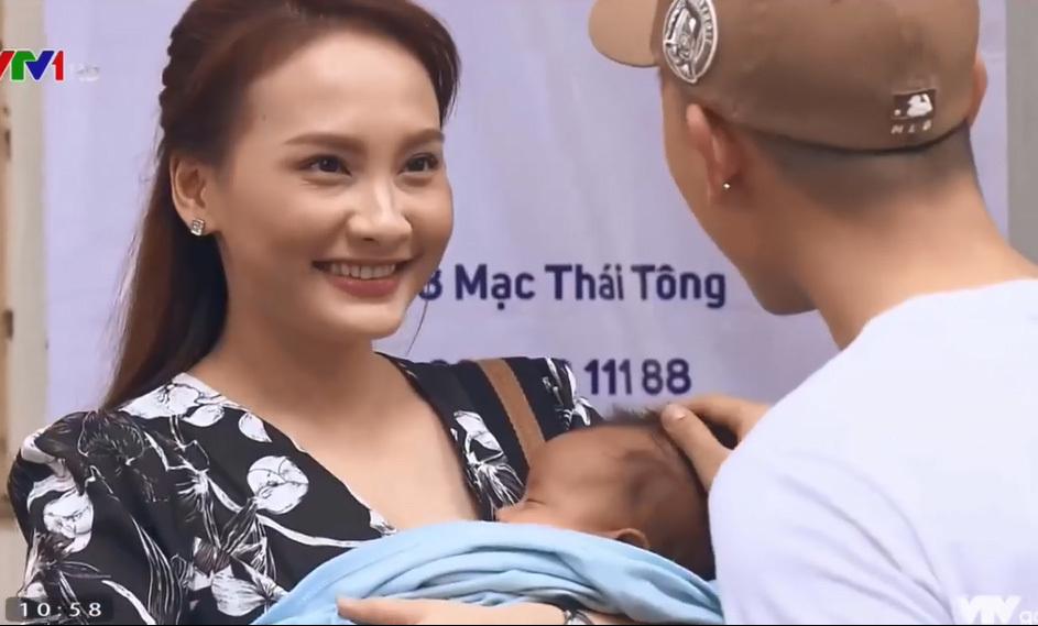 Kết phim Về Nhà Đi Con: Thư hạnh phúc bên Dũng, Bảo ủng hộ bố tán tỉnh Huệ-4