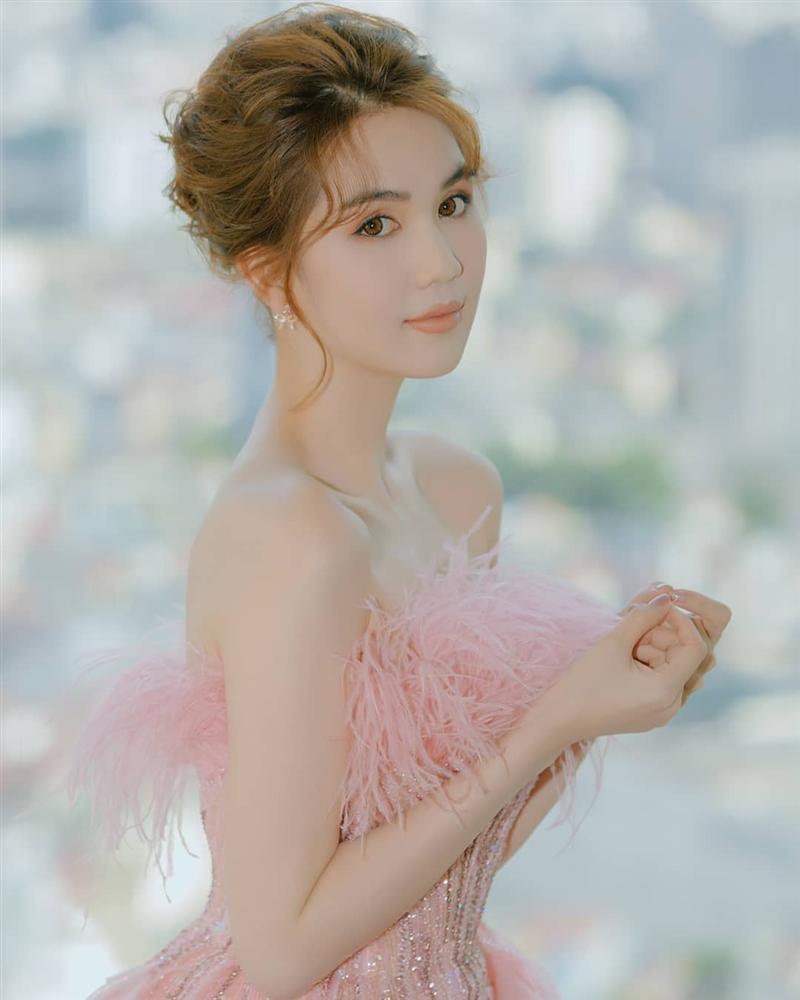 Ngọc Trinh vừa sexy, vừa baby thế này, giá như chỉ thay đổi đúng một điểm nữa thôi là đẹp hoàn hảo-6