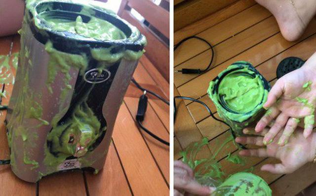 Màn xay sinh tố bơ toe toét, tung tóe nhìn khiếp vía của cô nàng vụng-1