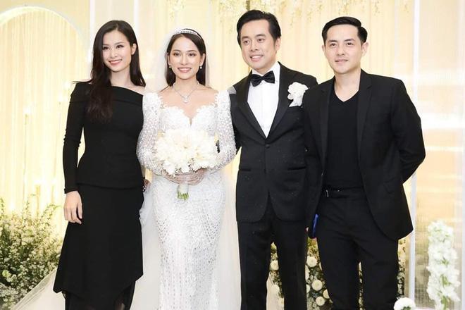 Ông Cao Thắng - Đông Nhi: Hành trình 10 năm lên đồ đồng điệu của cặp đôi vàng trong làng đi ăn cưới nhà người ta-2