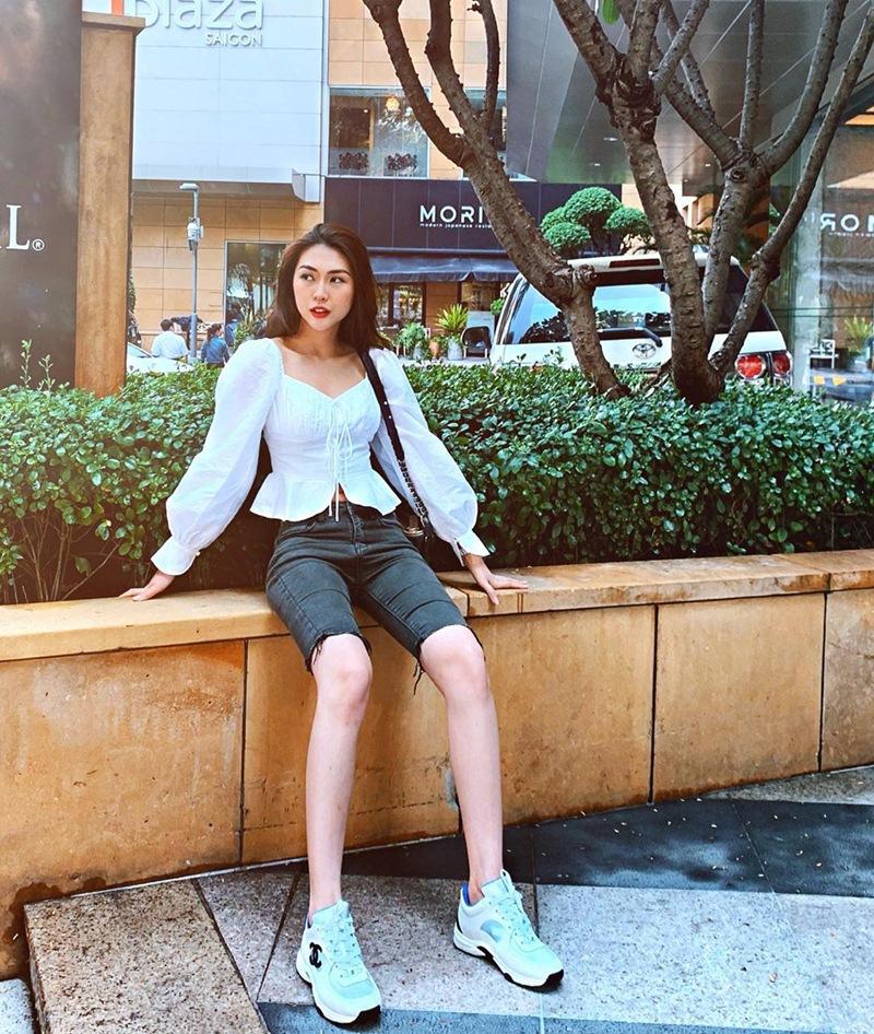 Con gái cứ mặc đồ đen là auto chất: Cứ nhìn Chi Pu, Tú Hảo, Phí Phương Anh tuần qua thì biết!-8