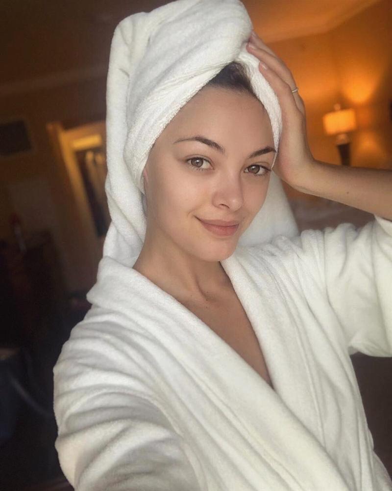 Bản tin Hoa hậu Hoàn vũ 9/7: Hoàng Thùy mặc váy cưới lộng lẫy, thần thái sắc lạnh chặt chém đối thủ Thái Lan-6