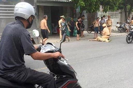 CSGT chảy máu não, vỡ cột sống cổ khi bị xe máy hất văng-2
