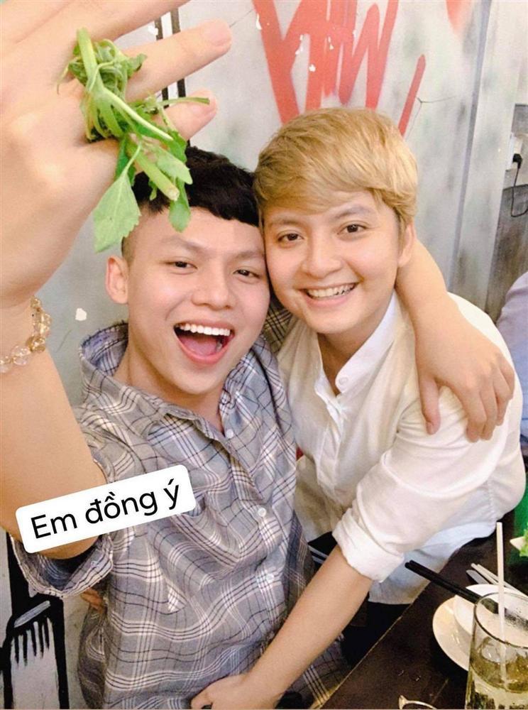 Màn khoe nhẫn kim cương cầu hôn của Đông Nhi bất ngờ truyền cảm hứng sáng tạo bá đạo tới giới trẻ thế này đây!-3