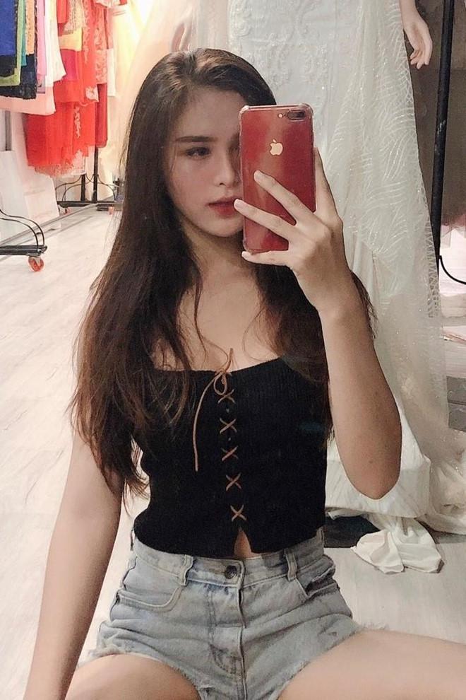 Từ nhỏ tới lớn bị chê bai, nữ sinh 2K quyết ‘lột xác’ sexy-4