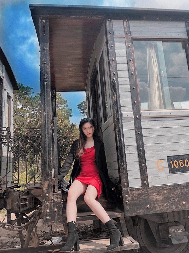 Từ nhỏ tới lớn bị chê bai, nữ sinh 2K quyết ‘lột xác’ sexy-6