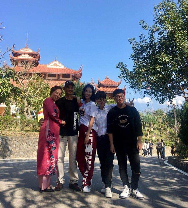 Bình luận dưới mâm cơm của con gái, bố ruột Bích Phương còn nhắc tới chàng trai đặc biệt-4