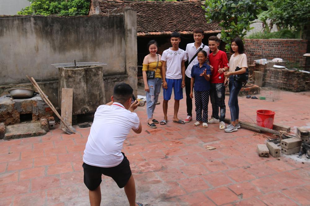 Thu nhập khủng chưa là gì, tiếp tục hé lộ hình ảnh căn nhà 3 tầng siêu to khổng lồ của bà Tân Vlog nữa này!-11