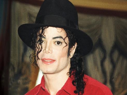 Ông hoàng nhạc pop Michael Jackson vẫn kiếm tiền tỷ dù qua đời đã nhiều năm
