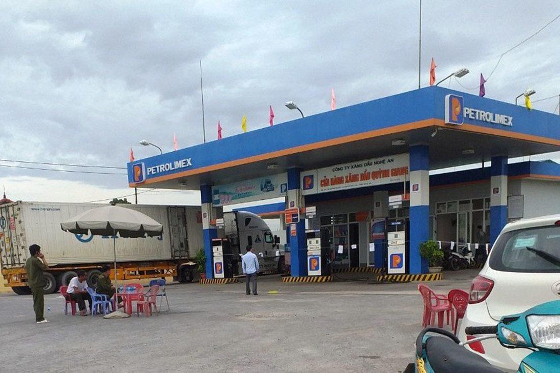 Nóng: Nữ nhân viên cây xăng ở Nghệ An bị kẻ bịt mặt dùng dao sát hại trong đêm-2