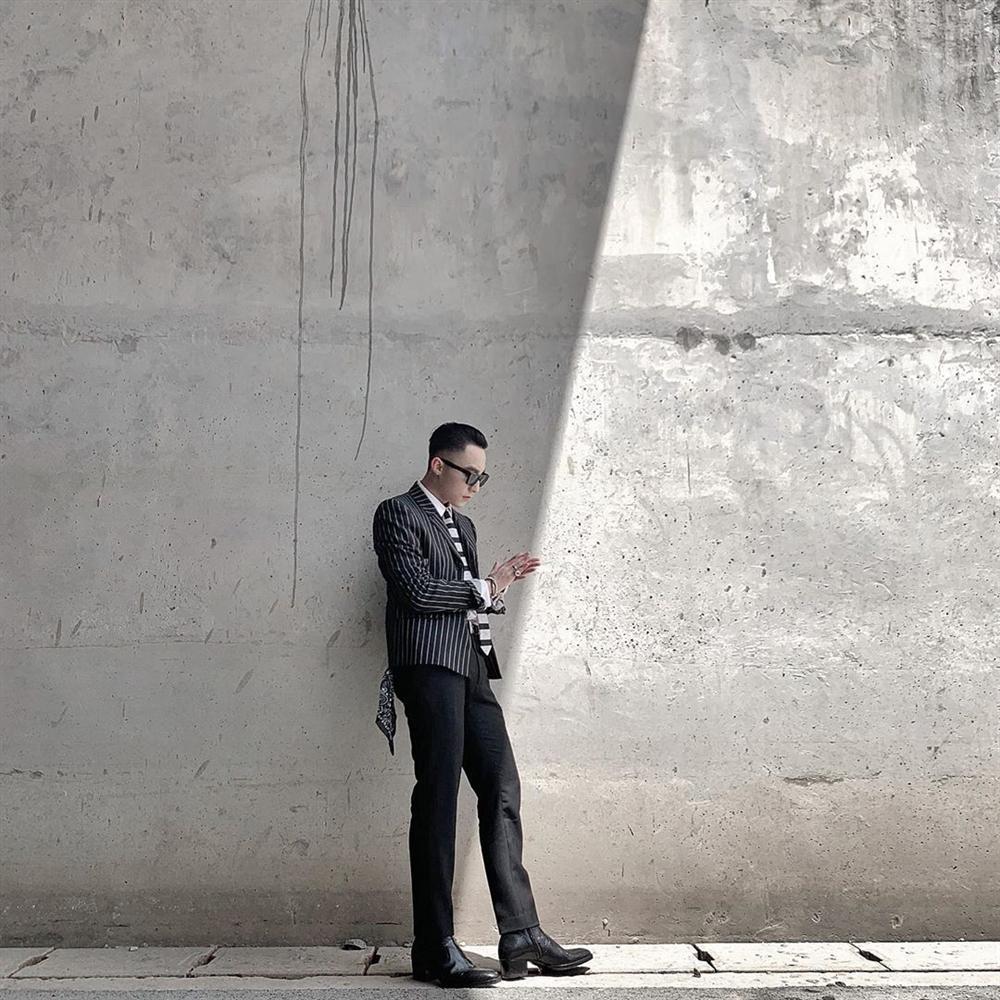 Vừa nhăm nhe đổi kiểu tóc mới, Sơn Tùng M-TP đã bị hội fangirl kịch liệt chê bai: Chồng hãy bỏ ngay đi-1