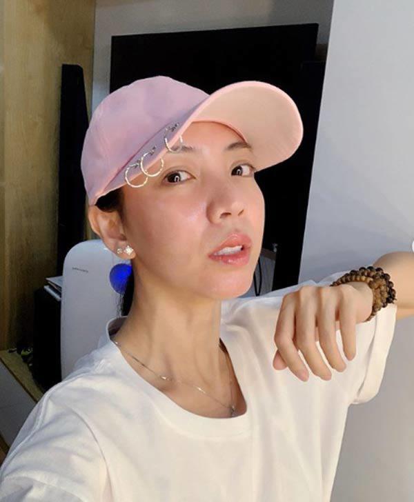 Hoa hậu hài Thu Trang mặt sưng phù loang lổ - Hari Won mất điểm với mái tóc như điện giật-3