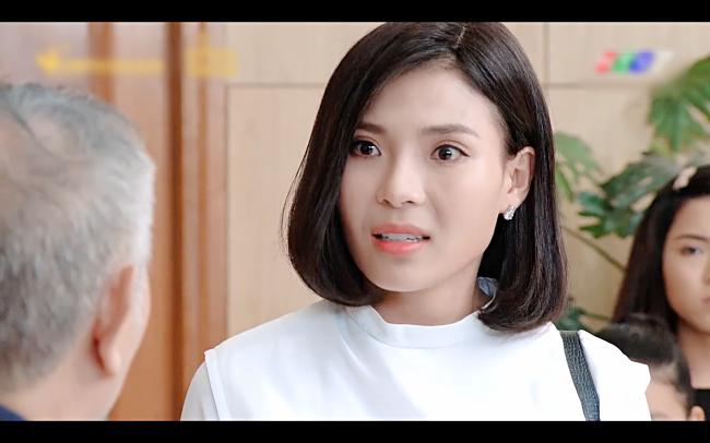 Thúy Diễm nước mắt lưng tròng đón sinh nhật cùng giúp việc trong khi bố bỏ đi hẹn hò-5