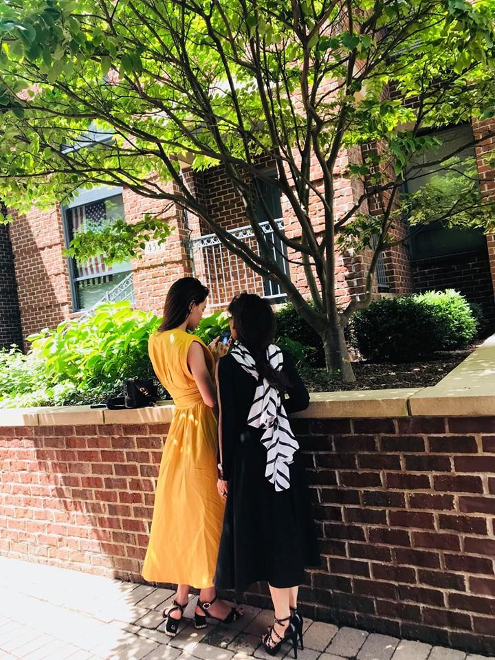 Hồ Ngọc Hà chia sẻ ảnh du hí ở Mỹ nhưng sự chú ý lại dồn về phía mẹ ruột của cô-1