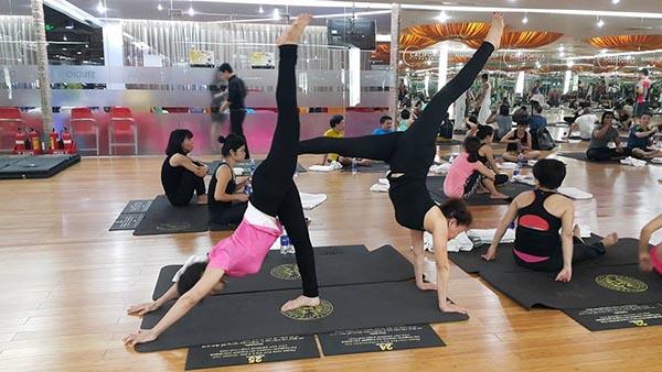 Hồ Ngọc Hà chia sẻ ảnh du hí ở Mỹ nhưng sự chú ý lại dồn về phía mẹ ruột của cô-10