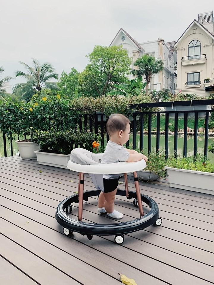 Lộ ảnh hẹn hò tình cũ của Á hậu Tú Anh, mối quan hệ giữa Đỗ Mỹ Linh và đàn chị có còn êm đẹp?-6