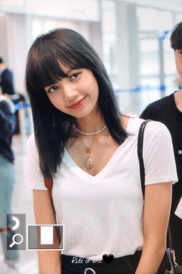 Góc lạ lẫm: Lisa (Black Pink) nhuộm tóc màu đen, lên đường quay về quê nhà Thái Lan-2