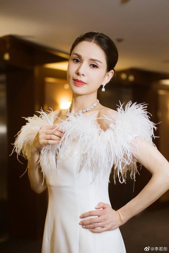 Tiểu Long Nữ Lý Nhược Đồng đẹp như nữ thần ở tuổi 45-2