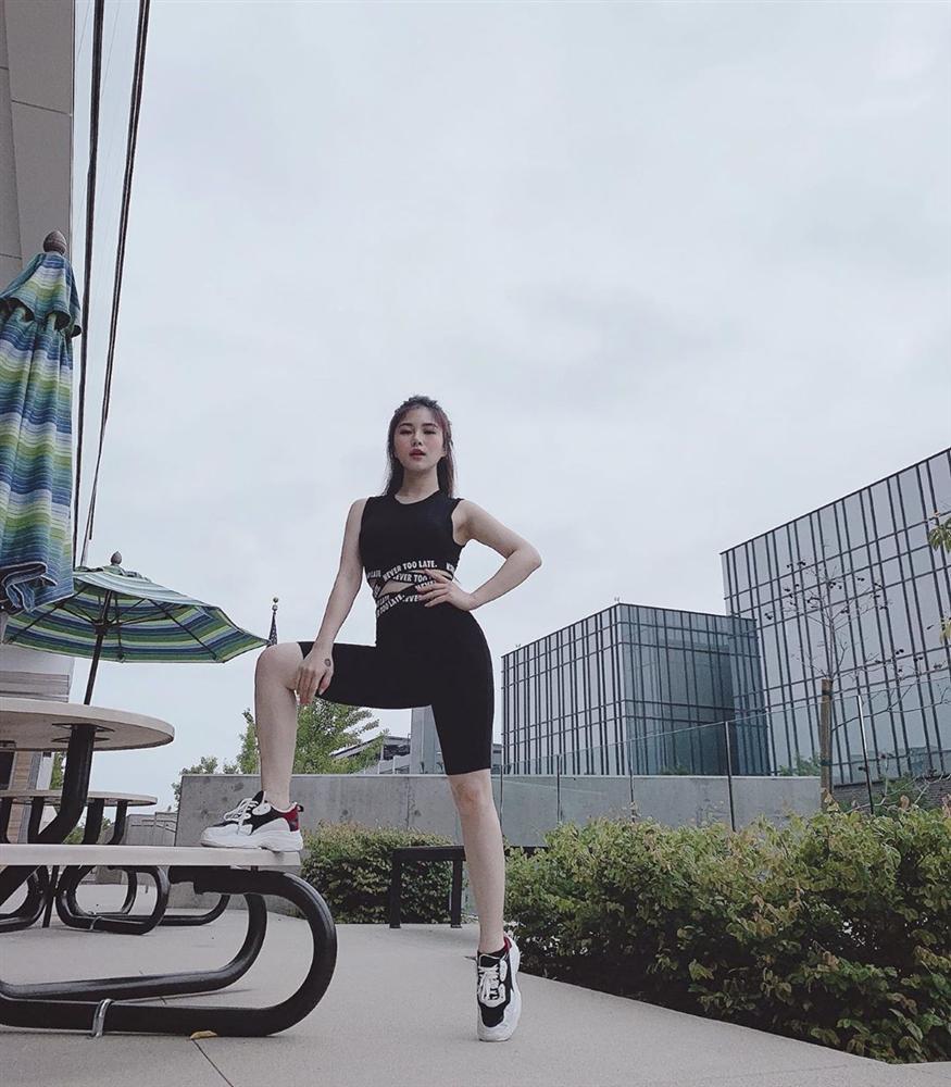 Hương Tràm khoe ảnh bikini nhưng lại làm lộ nguyên nhân thật sự sang Mỹ?-6