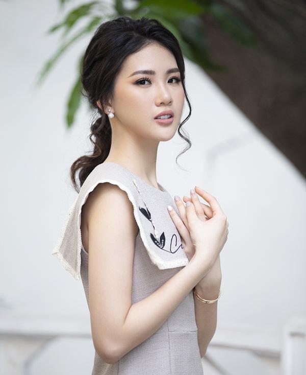 Siêu mẫu Việt Nam Bùi Quỳnh Hoa: Tôi từ chối thẳng khi đại gia gạ tình giá 1 triệu USD-2