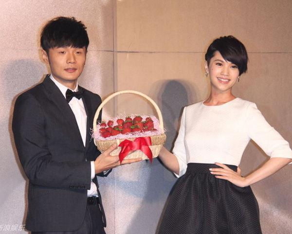 Giáo chủ khả ái Dương Thừa Lâm nhận lời cầu hôn của bạn trai kém tuổi-4