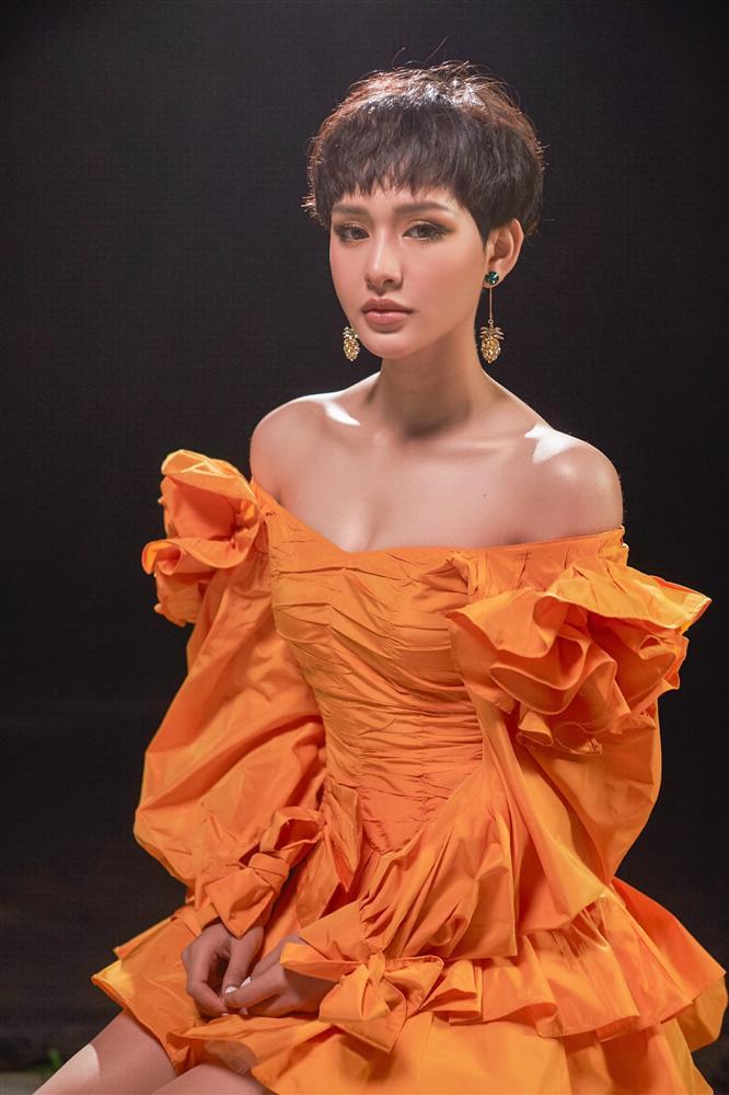 Cần Xa của Hiền Hồ không chỉ bị tố đạo nhạc Kpop trắng trợn mà còn ăn cắp ý tưởng MV của diva Đài Loan-8