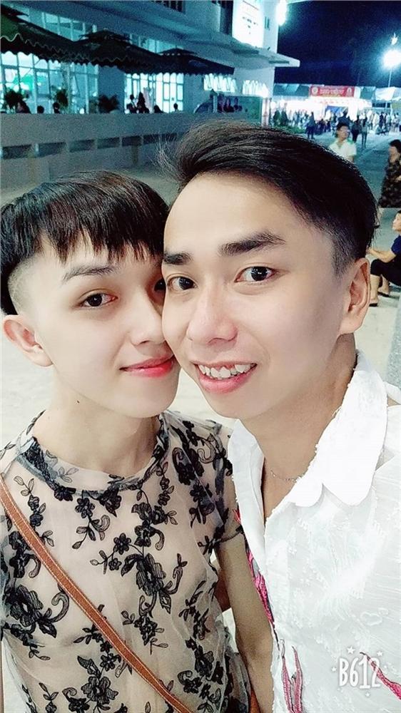 Những chuyện tình gây sốt mạng xã hội nửa đầu năm 2019-6