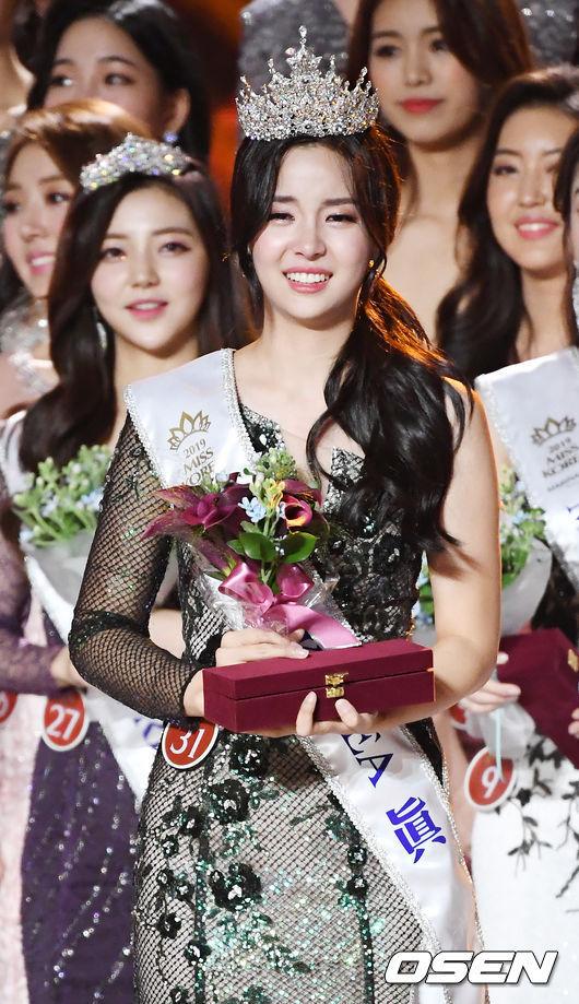 Không xấu như mọi năm, tân Hoa hậu Hàn Quốc 2019 lộ diện đẹp ngỡ ngàng không thua kém idol Kpop-4