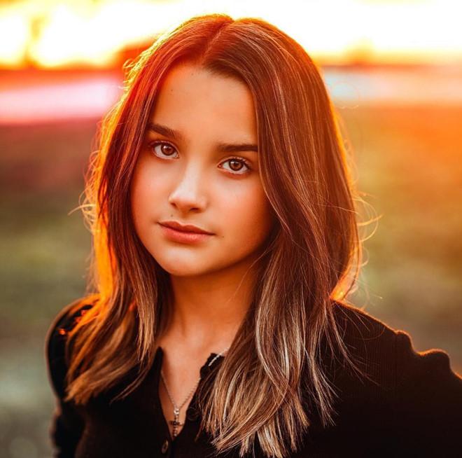 Loạt hotgirl 2K cá tính, gợi cảm đang thống trị mạng xã hội-9